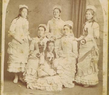 Photograph of bridesmaids thought to be the Lemon sisters